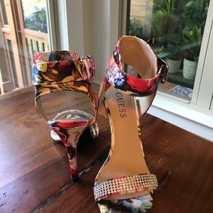 **NEW** Floral Strapped Sandals with rhinestones